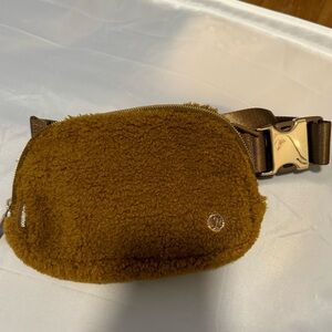 Lululemon Everywhere Fleece Belt Bag